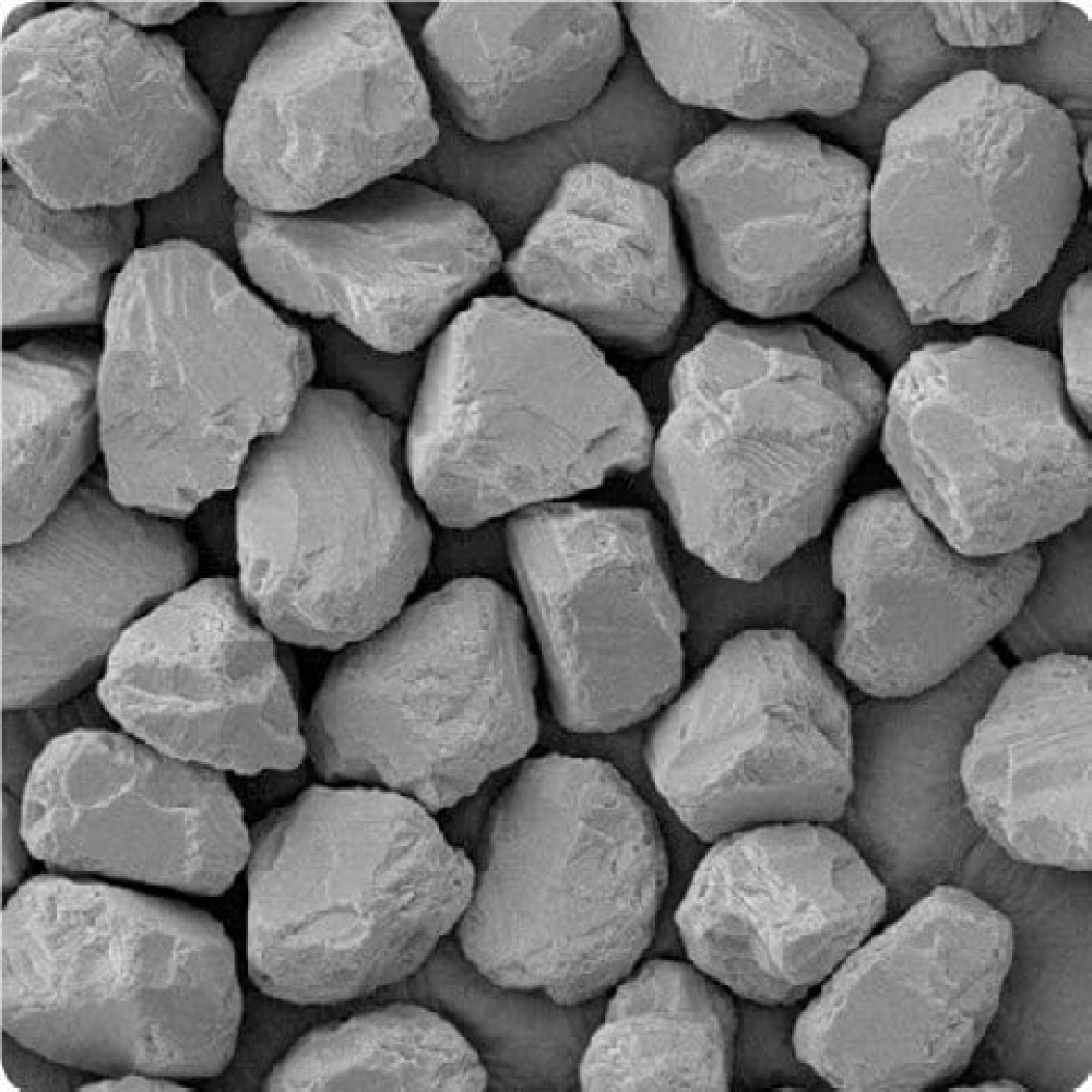 Blocky shape synthetic diamond micron powder